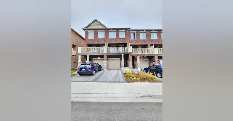 527 Old Harwood Avenue E, Ajax, ON, L1Z 0V2