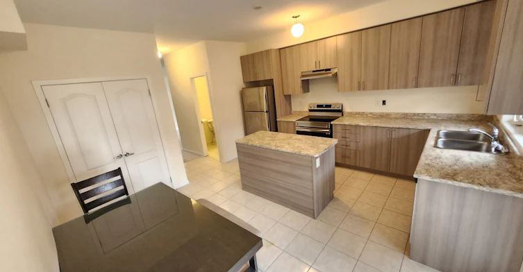 527 Old Harwood Avenue E, Ajax, ON, L1Z 0V2 - 14
