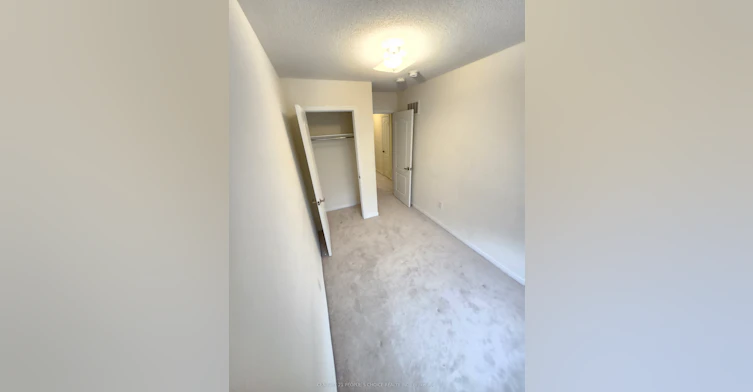 527 Old Harwood Avenue E, Ajax, ON, L1Z 0V2 - 7