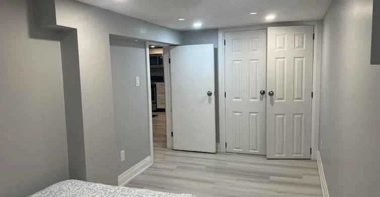 15 Westbrook Avenue, Toronto, ON, M4C 2G1 - 19