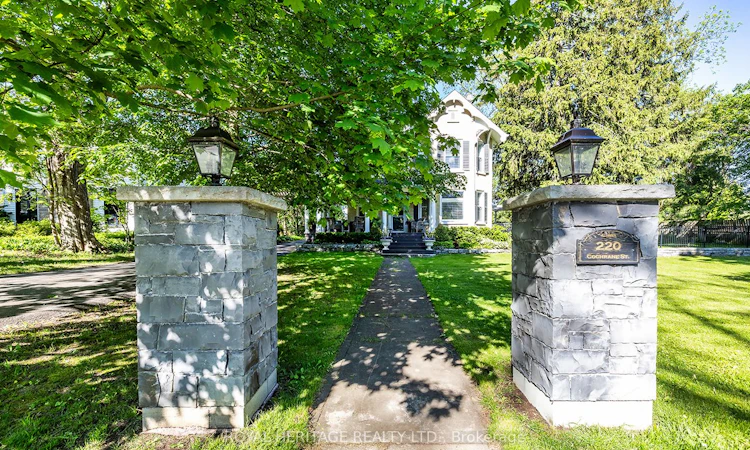 220 Cochrane Street
