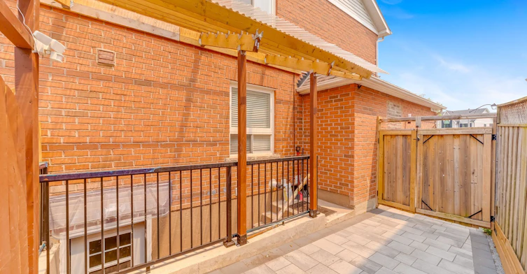 1300 Ravencliffe Court, Oshawa, ON, L1K 2Y3 - 12
