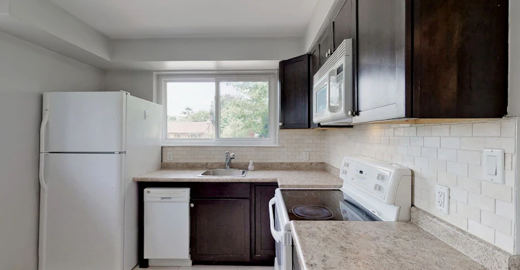 Upper-669 Shakespeare Avenue, Oshawa, ON, L1H 3H8 - 6