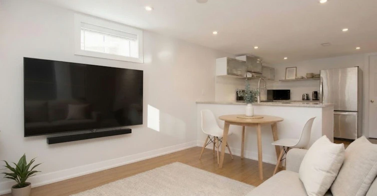 Unit Lower-225 Highland Avenue E, Oshawa, ON, L1H 6A7