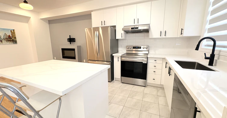 966 Cormorant Path, Pickering, ON, L1X 0P5 - 6