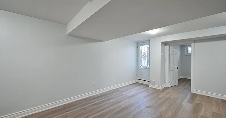 BSMT-3 Searell Avenue, Ajax, ON, L1T 4Z4 - 2