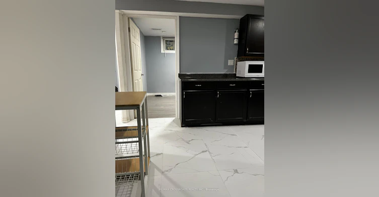 44 Romulus Basement Apartment Drive, Toronto, ON, M1K 4C2 - 8