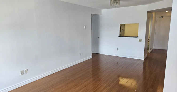 901-2460 Eglinton Avenue E, Toronto, ON, M1K 5J7 - 4