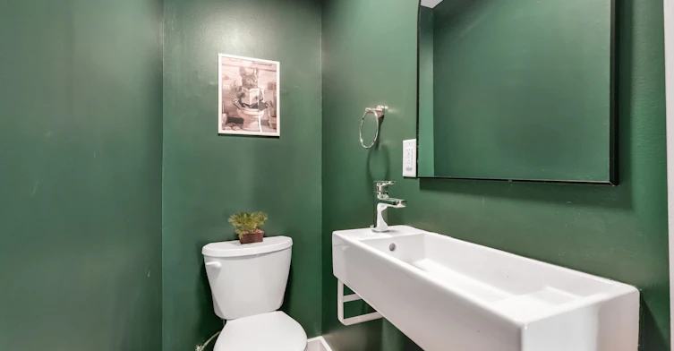62 Golfview Avenue, Toronto, ON, M4E 2K2 - 9
