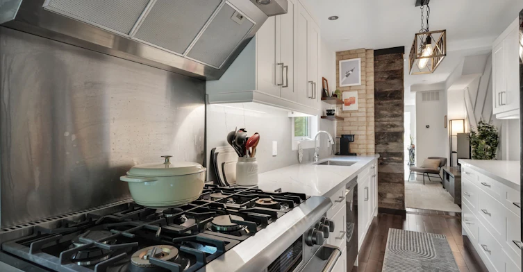 62 Golfview Avenue, Toronto, ON, M4E 2K2 - 18