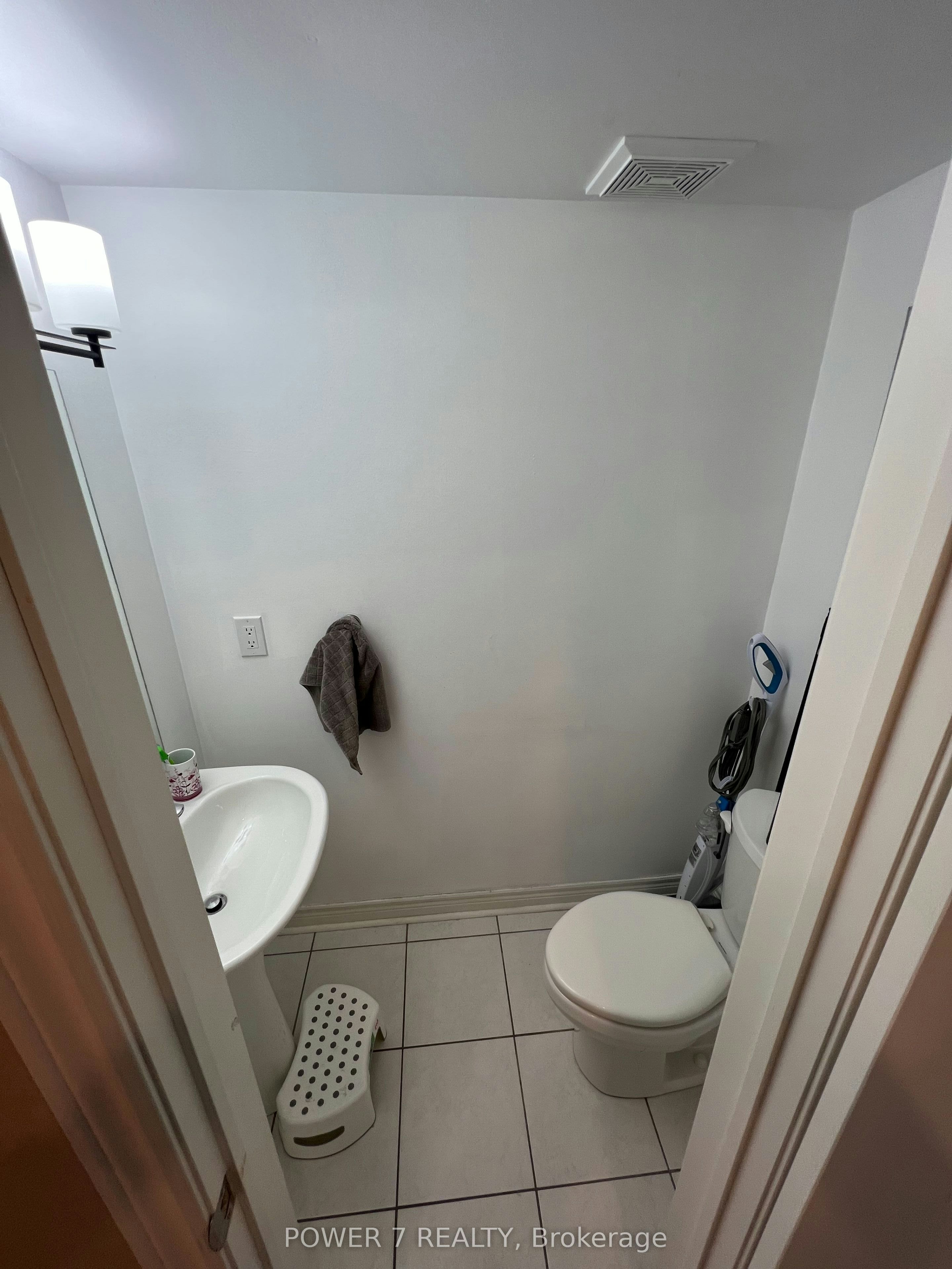 44-4695 Kingston Road, Toronto, ON, M1E 2R1 - 4