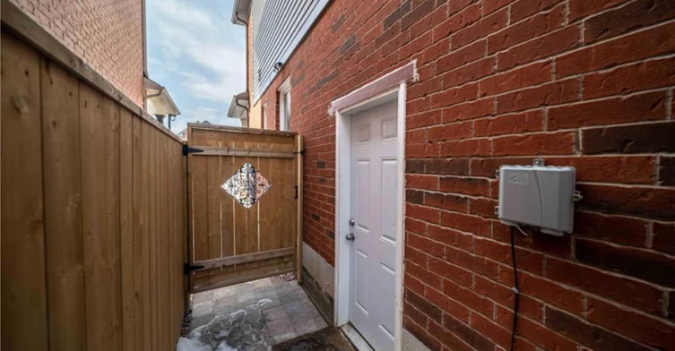 1607 Rockaway Street, Oshawa, ON, L1K 0L9 - 4