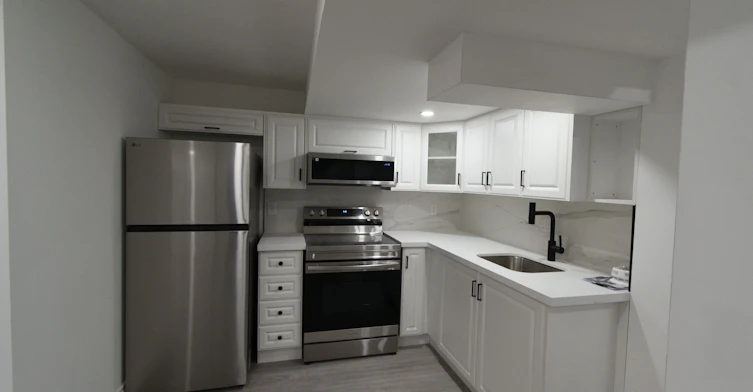45 Lofthouse Drive, Whitby, ON, L1R 1W5 - 3