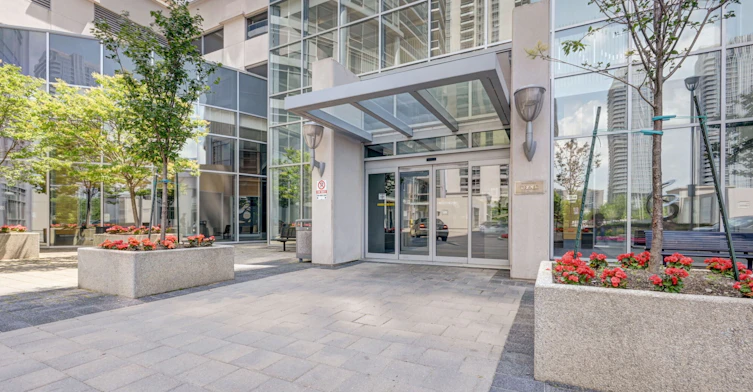 3807-125 Village Green Square, Toronto, ON, M1S 0G3 - 2