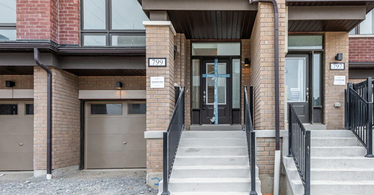 799 Heathrow Path, Oshawa, ON, L1H 7K5 - 12