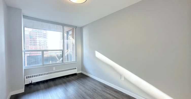 211-255 Main Street, Toronto, ON, M4C 4X2 - 7
