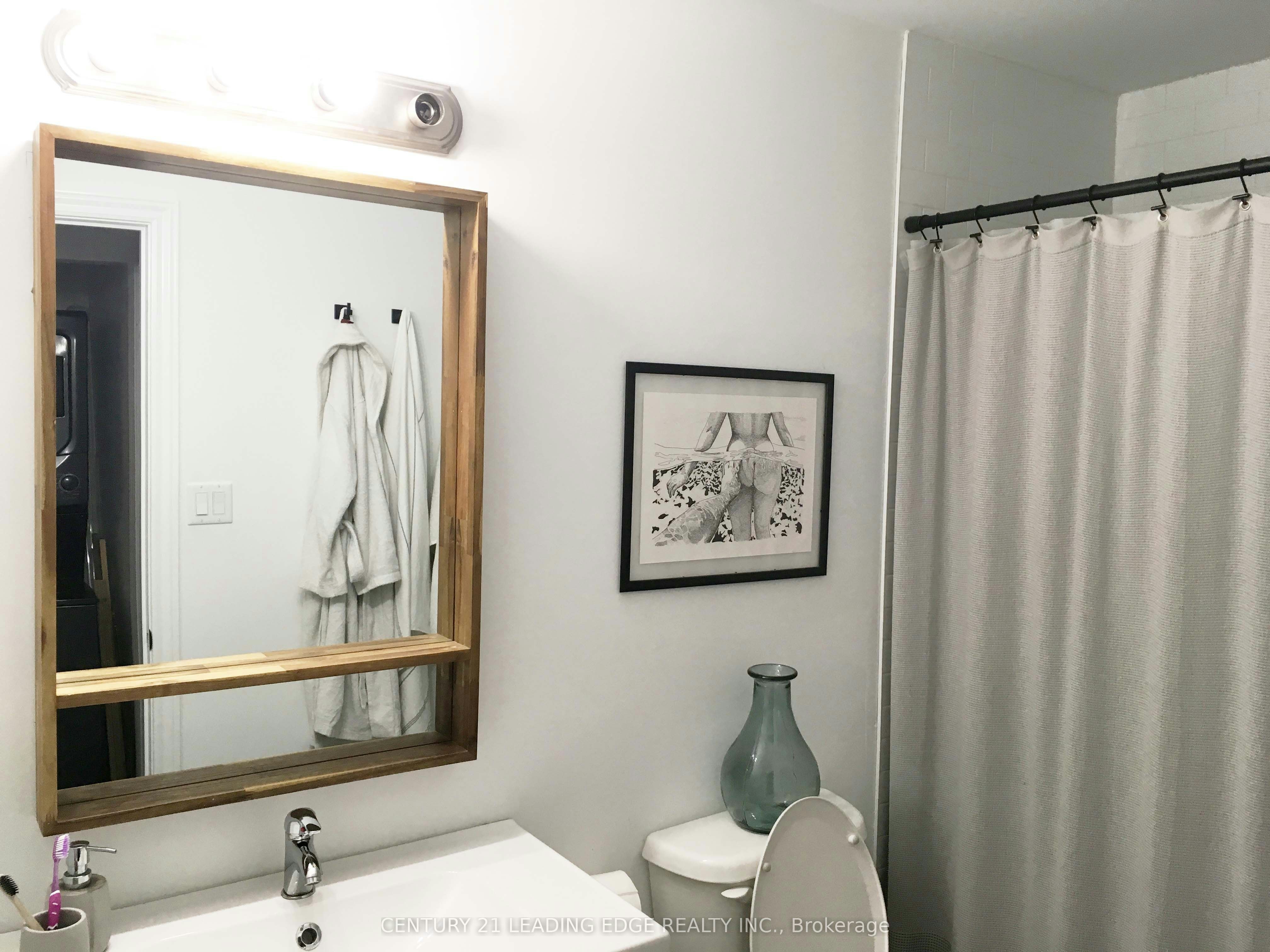 230 Court Street, Oshawa, ON, L1H 4W7 - 8