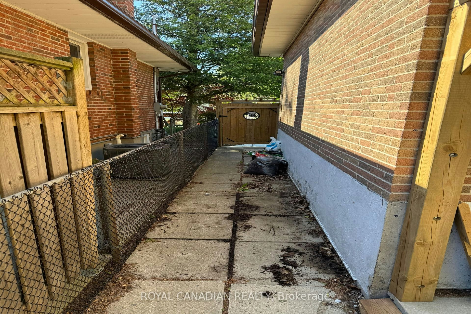 BSMT-312 Coronation Drive, Toronto, ON, M1E 2J8 - 5
