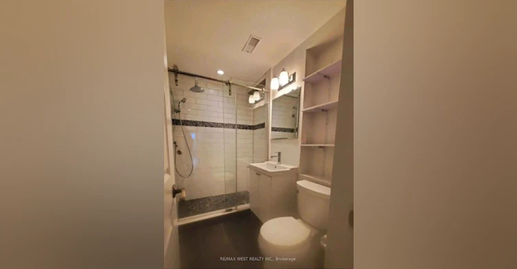 Lower-64 Galt Avenue, Toronto, ON, M4M 2Z1 - 16