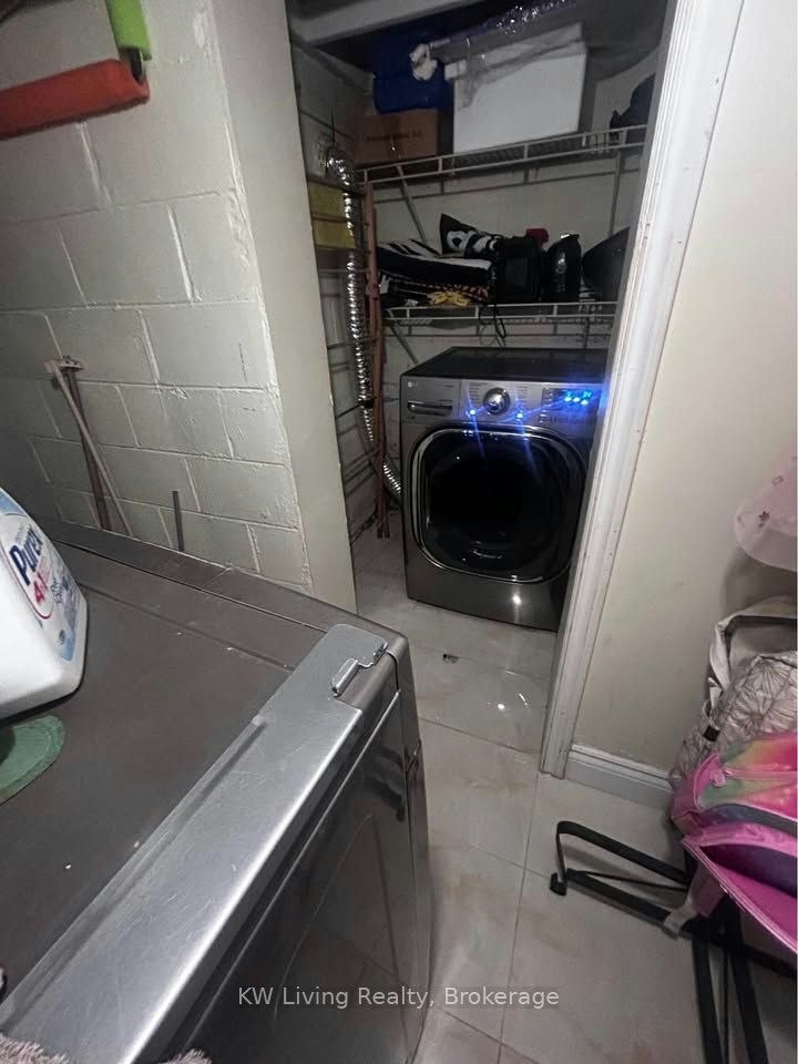RM-1097 Warden Avenue, Toronto, ON, N1R 2P5 - 11