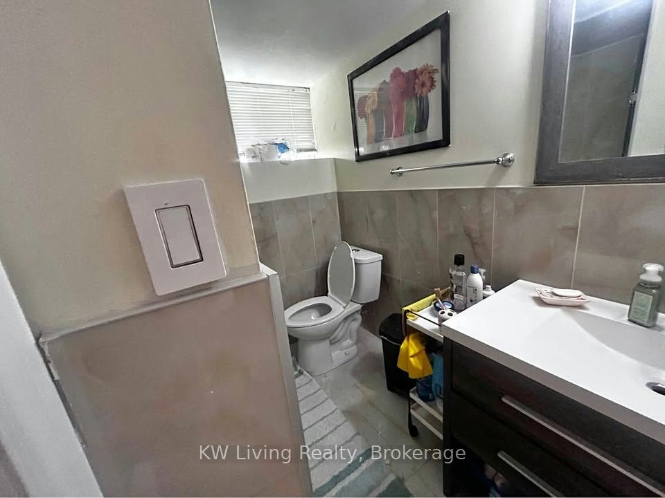 RM-1097 Warden Avenue, Toronto, ON, N1R 2P5 - 9