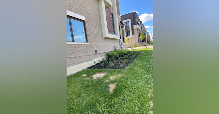 801 Heathrow Path N, Oshawa, ON, L1H 7K5 - 11