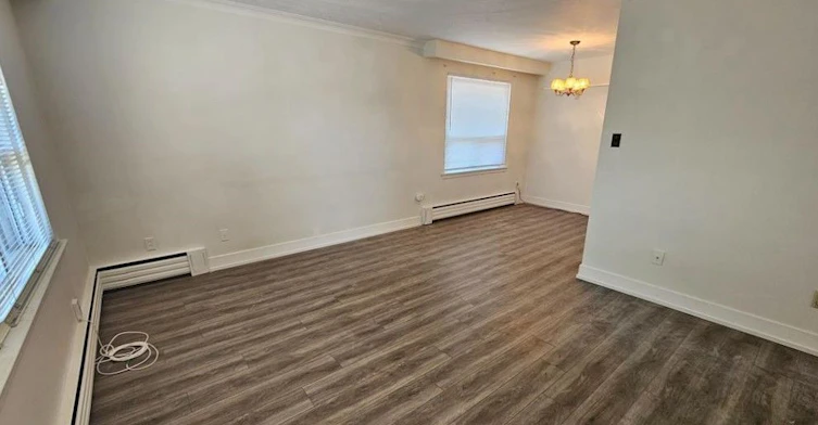 5-423 Pharmacy Avenue, Toronto, ON, M1L 3G5 - 2