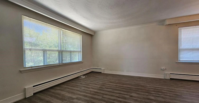 5-423 Pharmacy Avenue, Toronto, ON, M1L 3G5 - 4