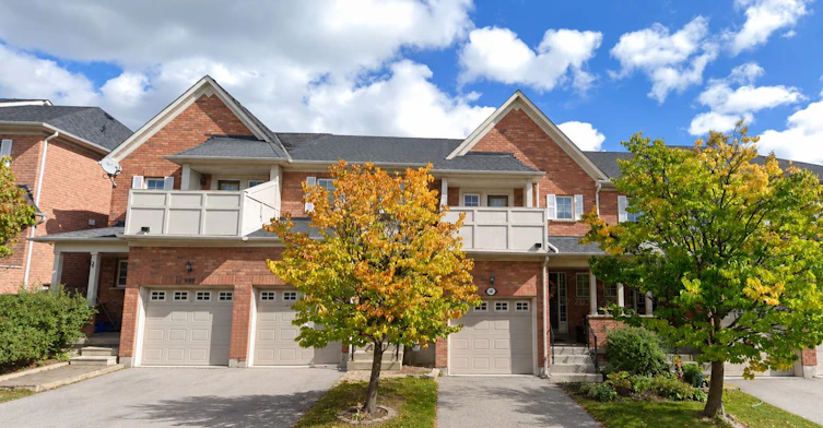 66 Sprucedale Way, Whitby, ON, L1N 9T9