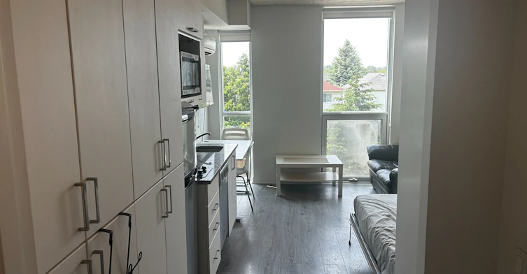 210-1900 Simcoe Street, Oshawa, ON, L1G 4Y3 - 2