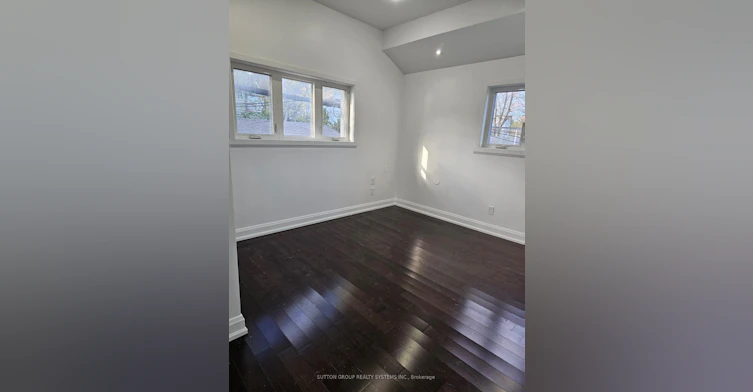 2-924 Danforth Avenue, Toronto, ON, M4J 1L9 - 9