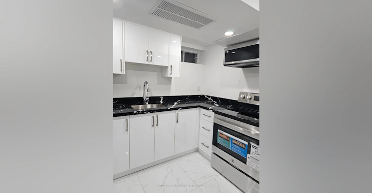 137B Chatham Avenue, Toronto, ON, M4J 1K8 - 4
