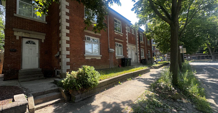 137B Chatham Avenue, Toronto, ON, M4J 1K8