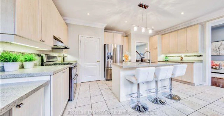 135 Rushworth Drive, Ajax, ON, L1Z 2A3 - 7