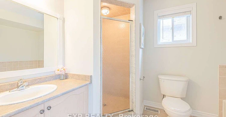 8 Rampart Crescent, Whitby, ON, L1P 1T5 - 15