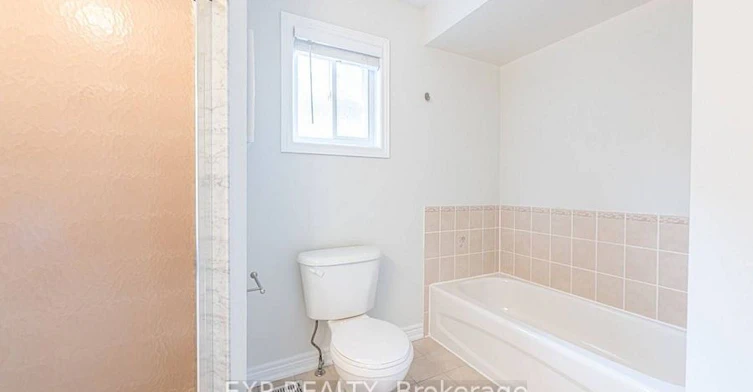 8 Rampart Crescent, Whitby, ON, L1P 1T5 - 16