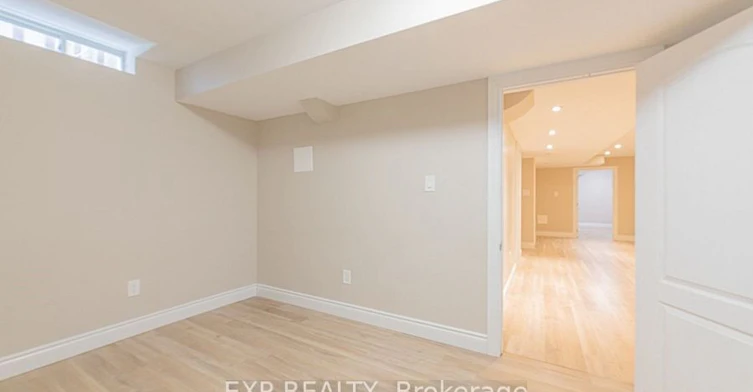 8 Rampart Crescent, Whitby, ON, L1P 1T5 - 24