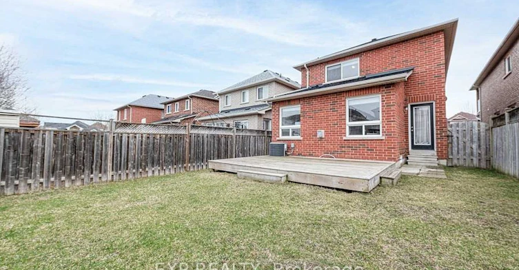 8 Rampart Crescent, Whitby, ON, L1P 1T5 - 27