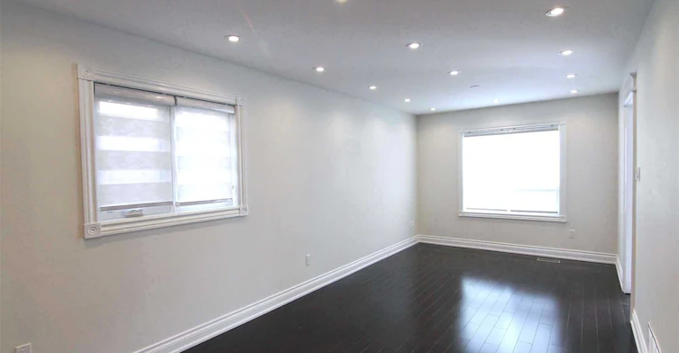 40 Alanbull Square, Toronto, ON, M1V 4M1 - 4
