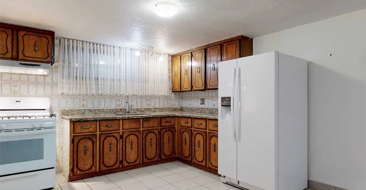 14 Beacon Road, Toronto, ON, M1P 1G7 - 5
