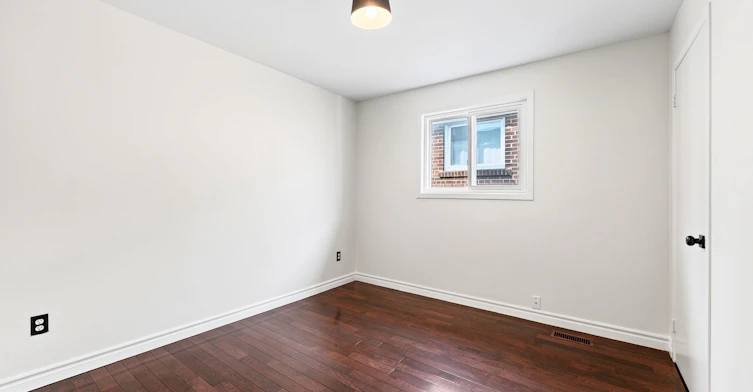 UPPER / 2ND-402 Kingston Road, Toronto, ON, M4L 1T9 - 13
