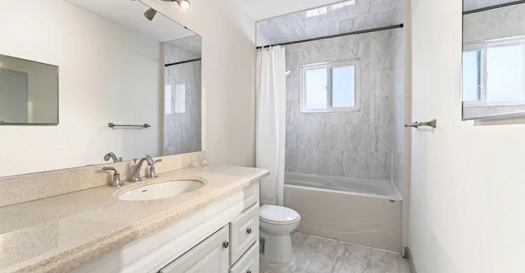 UPPER / 2ND-402 Kingston Road, Toronto, ON, M4L 1T9 - 22