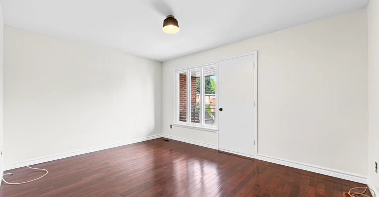 UPPER / 2ND-402 Kingston Road, Toronto, ON, M4L 1T9 - 7