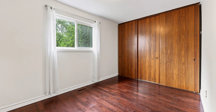 MAIN-402 Kingston Road, Toronto, ON, M4L 1T9 - 20