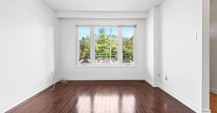 MAIN-402 Kingston Road, Toronto, ON, M4L 1T9 - 11