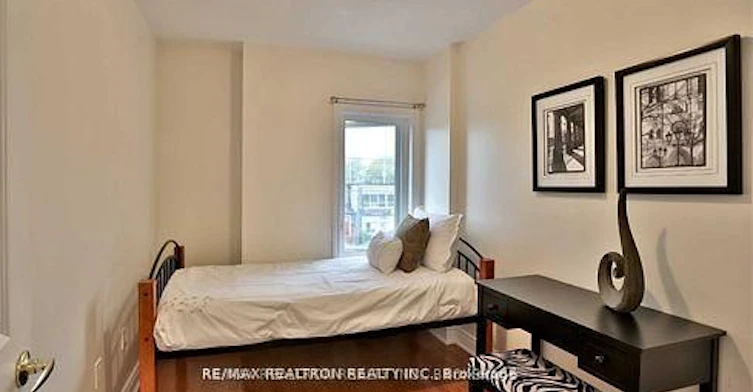 Upper-1339 Woodbine Avenue, Toronto, ON, M4C 4G3 - 23