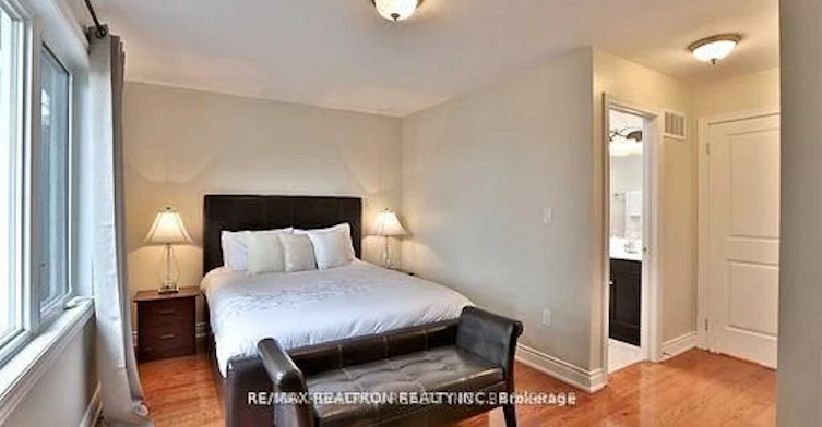 Upper-1339 Woodbine Avenue, Toronto, ON, M4C 4G3 - 16