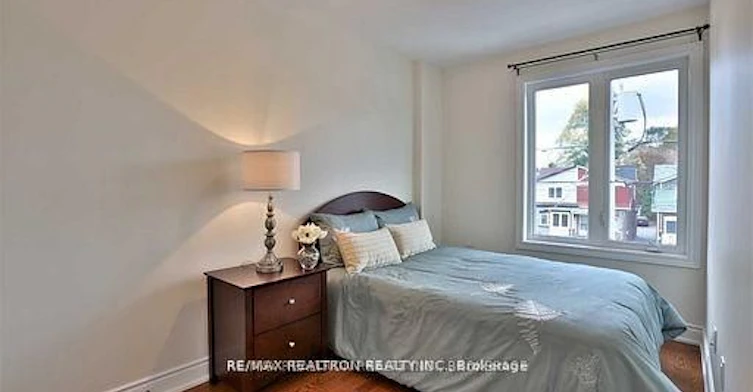 Upper-1339 Woodbine Avenue, Toronto, ON, M4C 4G3 - 19