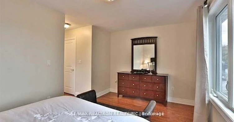 Upper-1339 Woodbine Avenue, Toronto, ON, M4C 4G3 - 20