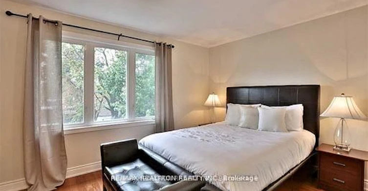 Upper-1339 Woodbine Avenue, Toronto, ON, M4C 4G3 - 15